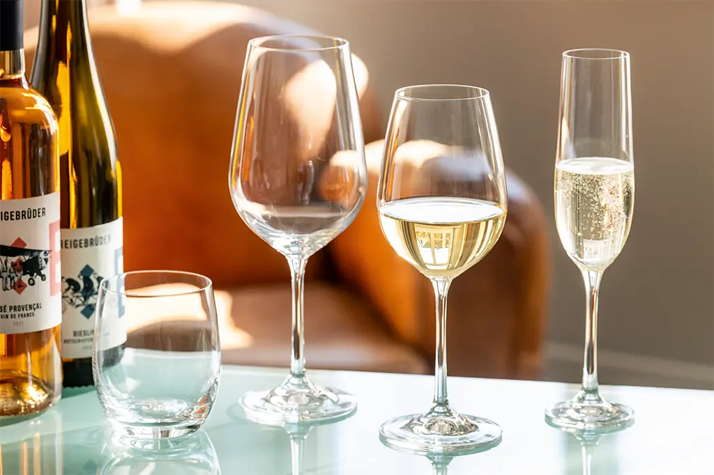 Glaeser und Bar-Zubehoer - Essence Glaeser